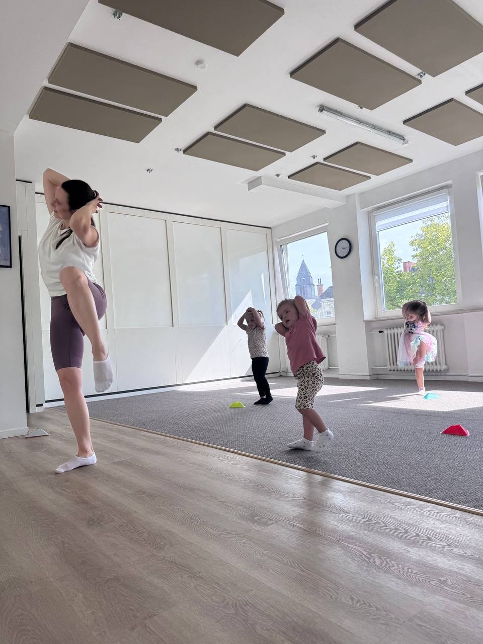 Tanzstunde mit den Kleinsten im großen Saal
